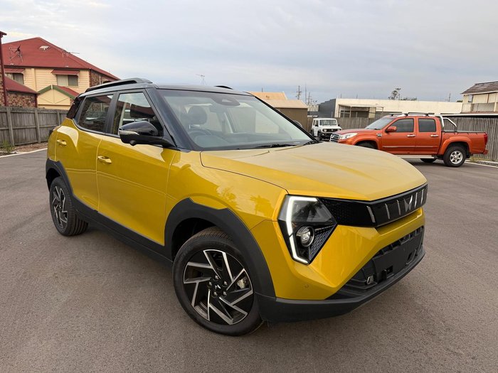 2025 Mahindra XUV3XO