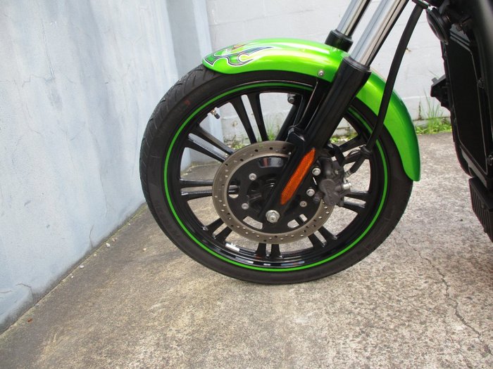 2014 Kawasaki VULCAN 900 CUSTOM GREEN