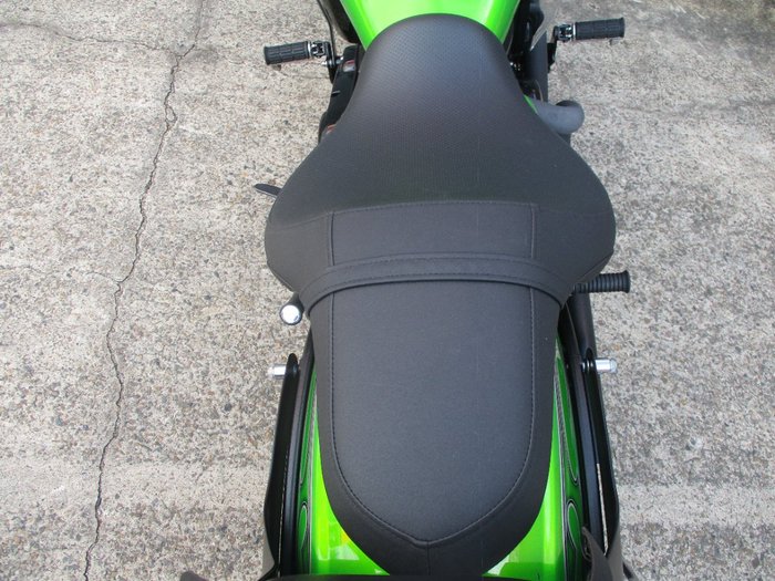 2014 Kawasaki VULCAN 900 CUSTOM GREEN