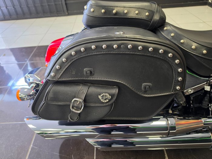 2015 Suzuki VL800 (BOULEVARD C50) BLACK