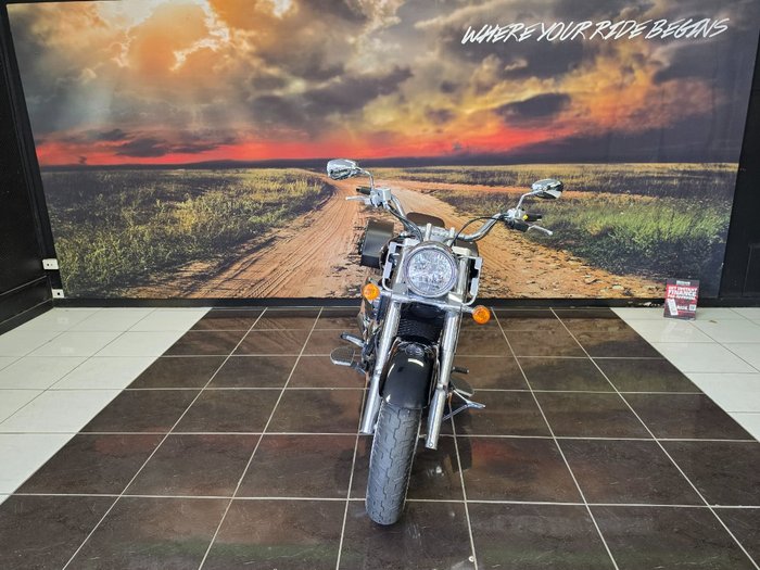 2015 Suzuki VL800 (BOULEVARD C50) BLACK