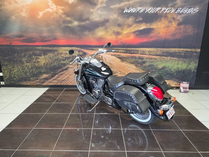 2015 Suzuki VL800 (BOULEVARD C50) BLACK