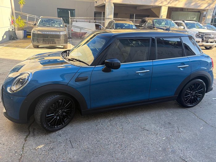 2021 MINI Hatch