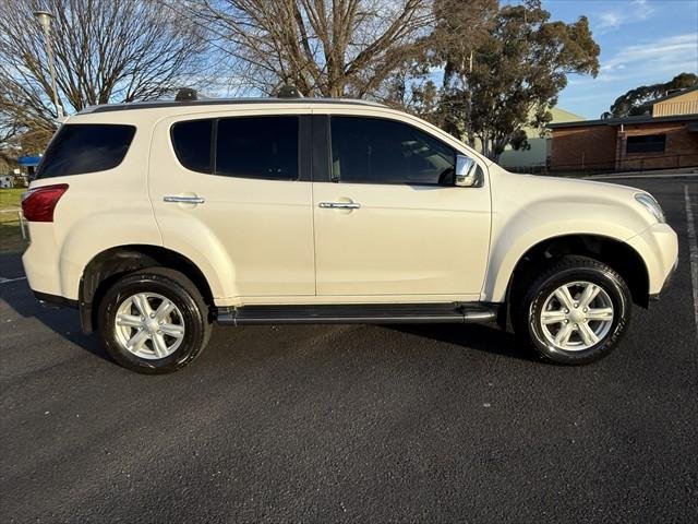 2015 Isuzu MU-X