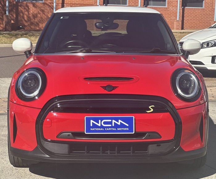 2021 MINI Hatch Cooper SE MINI Yours