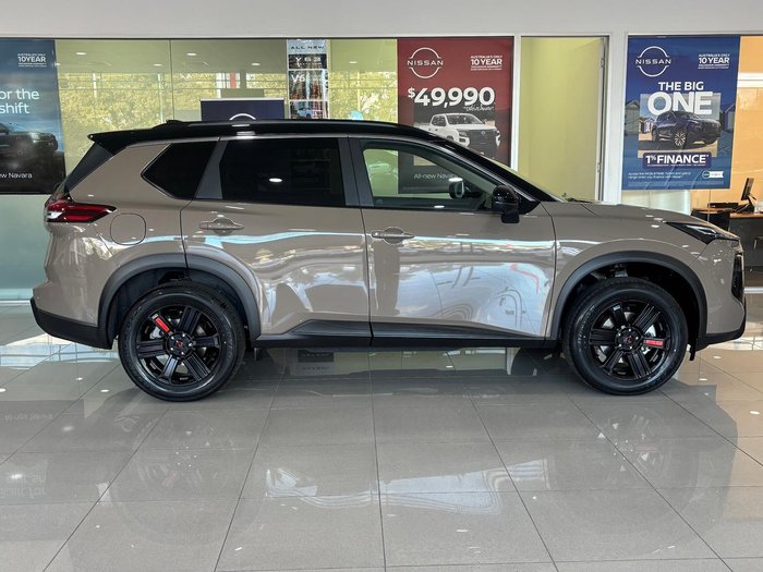 2026 Nissan X-TRAIL Rock Creek T33 Baja Storm/Black Roof