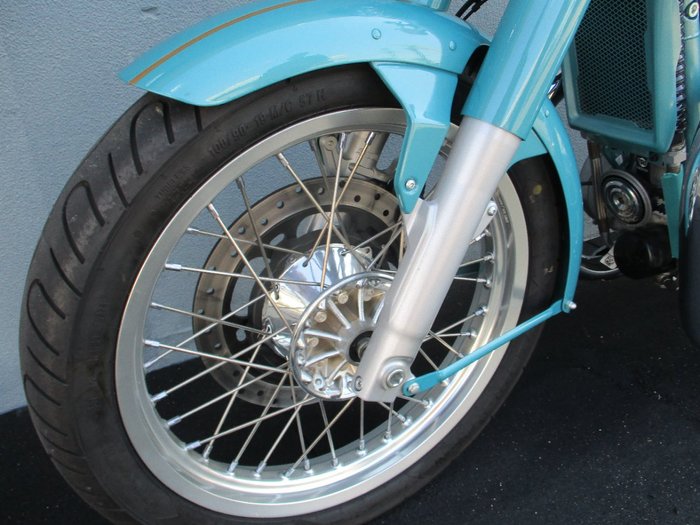 2025 ROYAL ENFIELD (SEE ALSO ENFIEL CLASSIC 650 BLUE