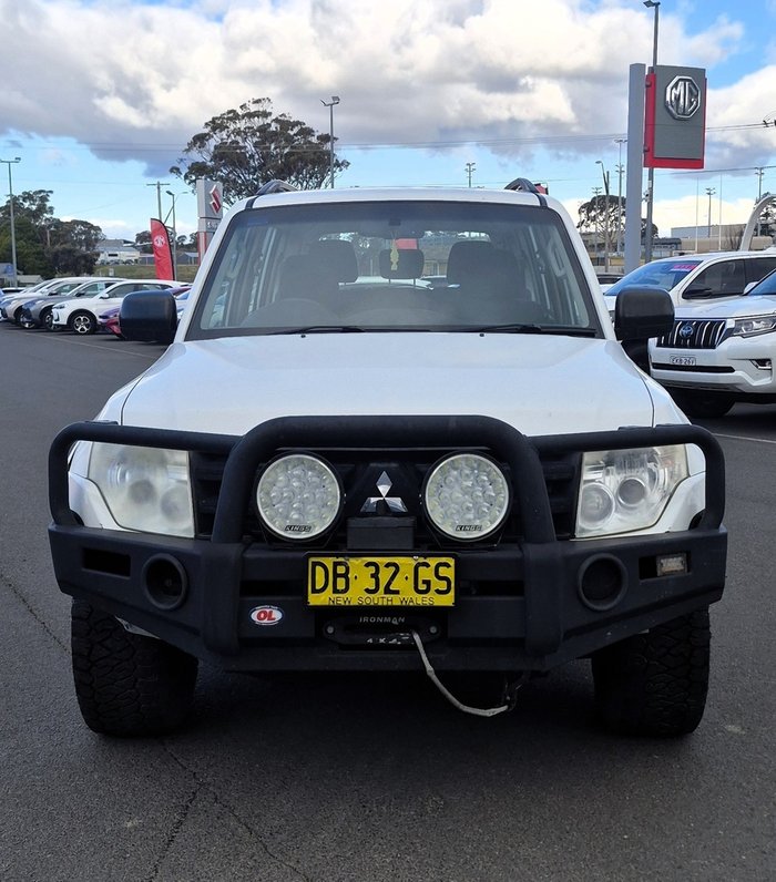 2012 Mitsubishi Pajero GLX