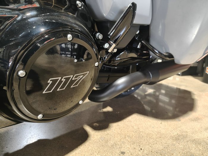 2026 HARLEY-DAVIDSON STREET GLIDE 117 (FLHX) ROAD GREY