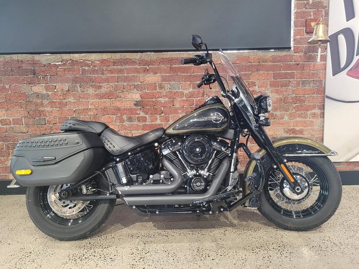 Harley-Davidson Heritage Classic 107 (FLHC) Softail