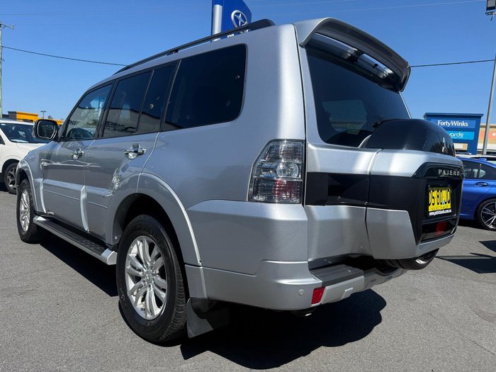 2016 Mitsubishi Pajero GLS