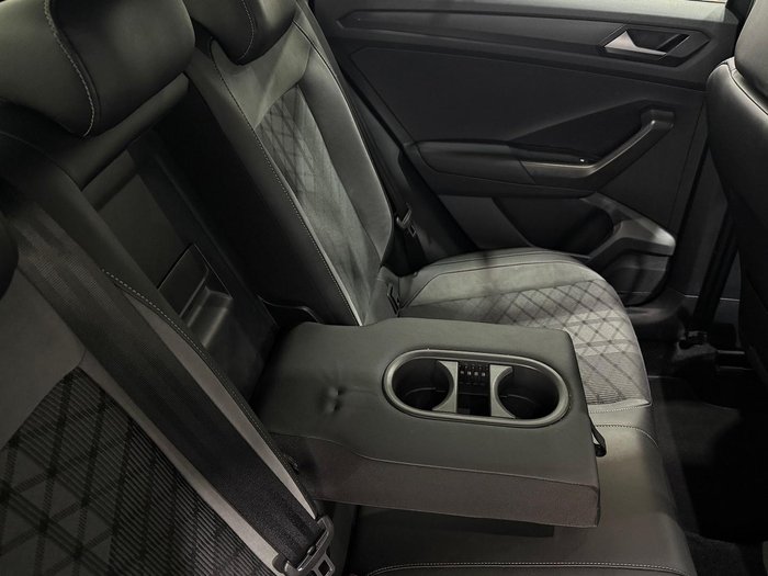 2023 Volkswagen T-Roc 140TSI R-Line