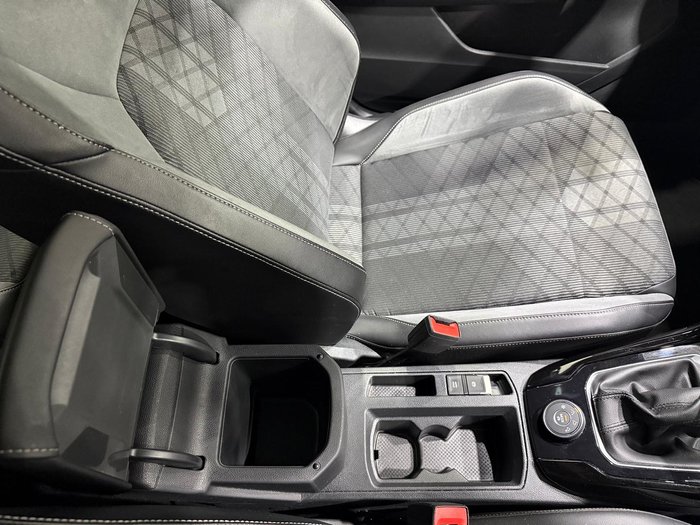 2023 Volkswagen T-Roc 140TSI R-Line