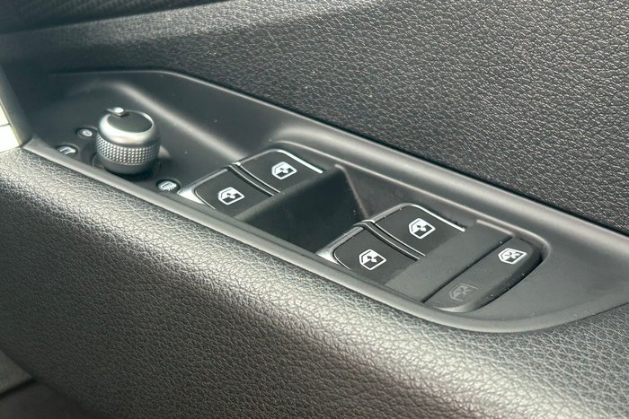 2023 Audi Q2 40 TFSI QUATTRO S LINE