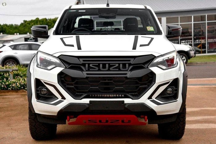 2025 Isuzu D-MAX BLADE (4x4)