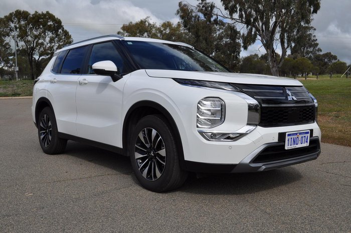 2025 Mitsubishi Outlander