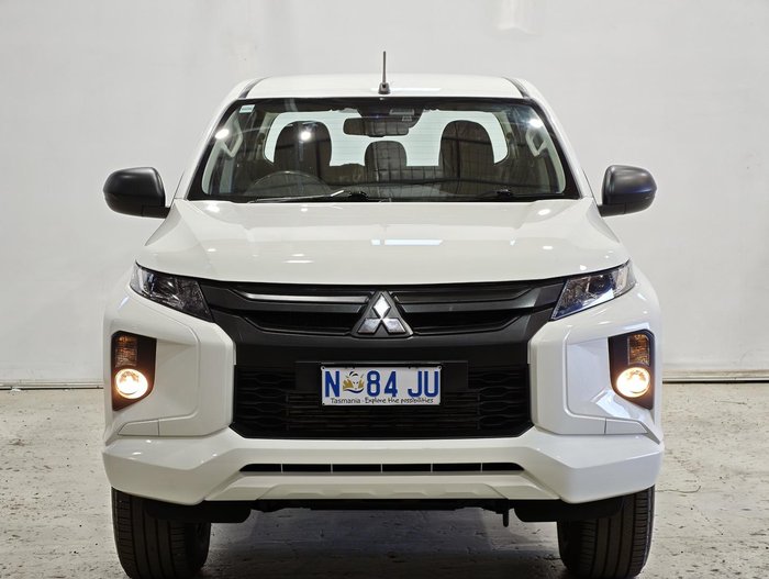 2022 Mitsubishi Triton GLX
