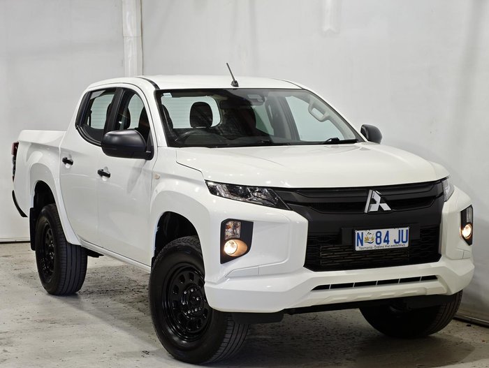2022 Mitsubishi Triton GLX