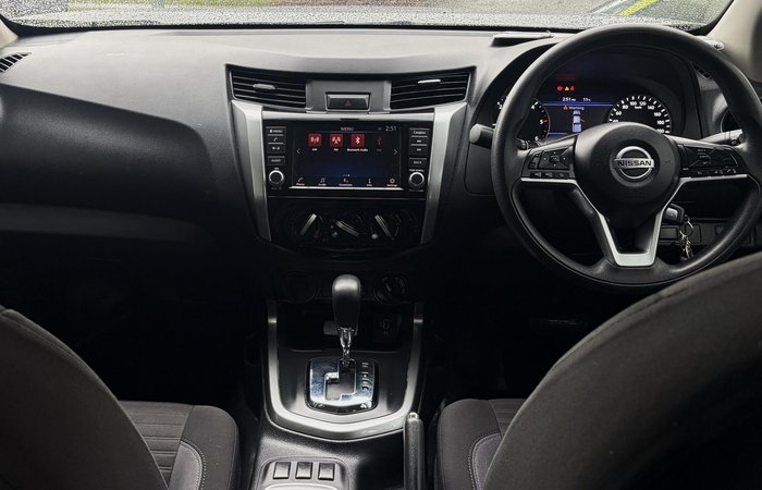 2022 Nissan Navara ST