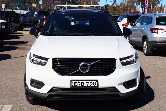 2021 Volvo XC40 T5 R-Design