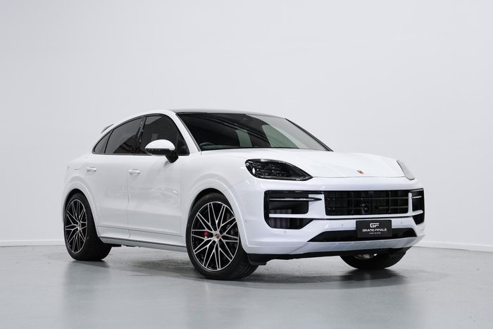 2025 Porsche Cayenne GTS