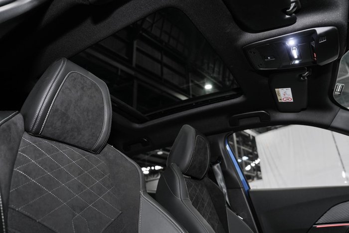 2023 Peugeot e-2008 GT