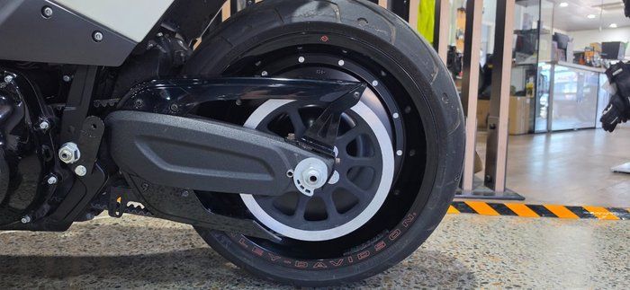 2018 Harley-Davidson FXDRS FXDR (114) WHITE