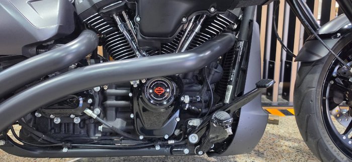 2018 Harley-Davidson FXDRS FXDR (114) WHITE