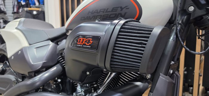 2018 Harley-Davidson FXDRS FXDR (114) WHITE
