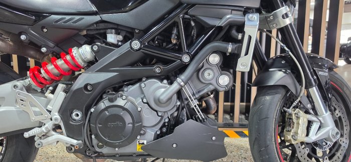2014 Aprilia SHIVER SPORT Black