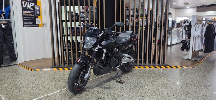 2014 Aprilia SHIVER SPORT Black