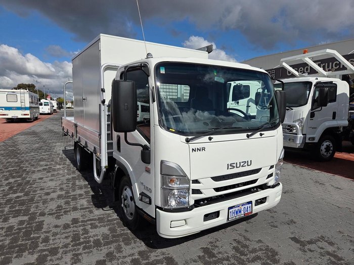 2023 Isuzu Nnr 55/45-150 Amt Tray And Box