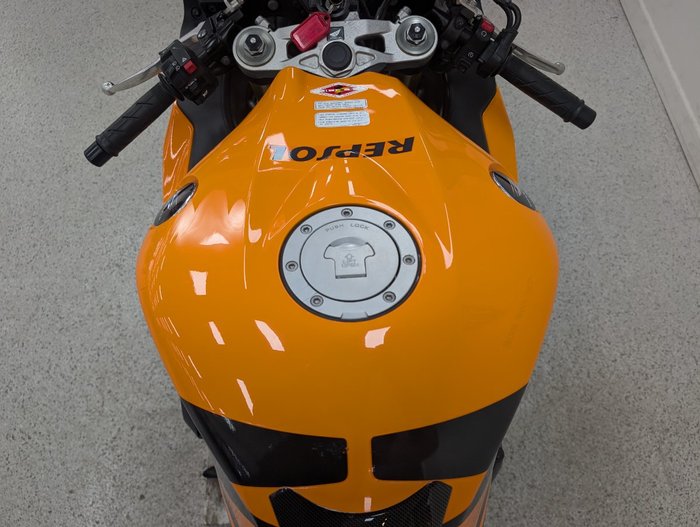 2009 Honda CBR1000RR (FIREBLADE) Orange