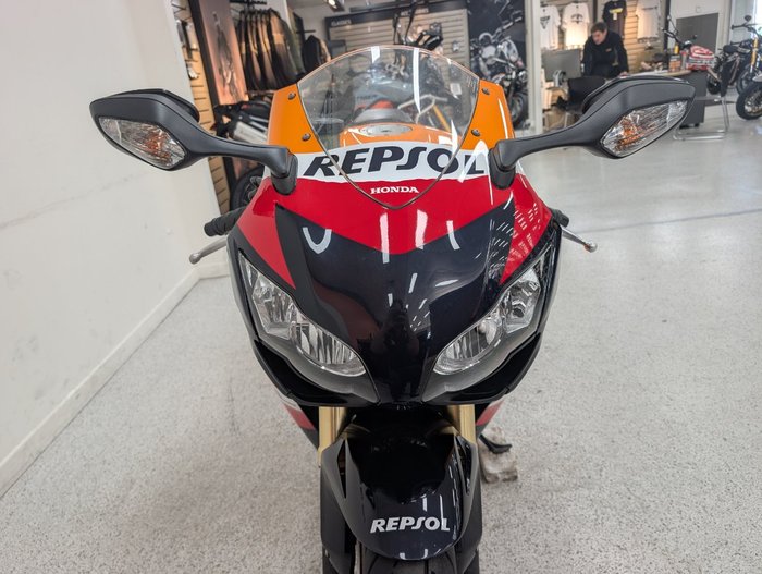 2009 Honda CBR1000RR (FIREBLADE) Orange