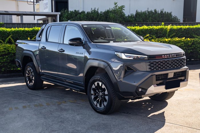 2026 Toyota Hilux SR5 48V
