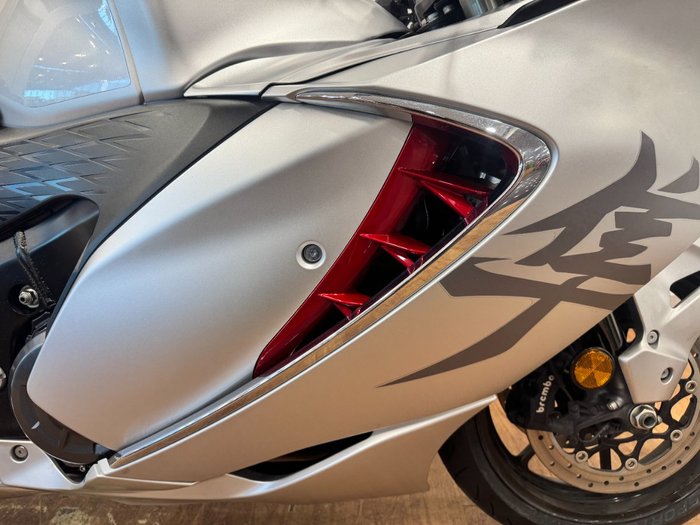 2021 Suzuki GSX1300RA (HAYABUSA) SILVER