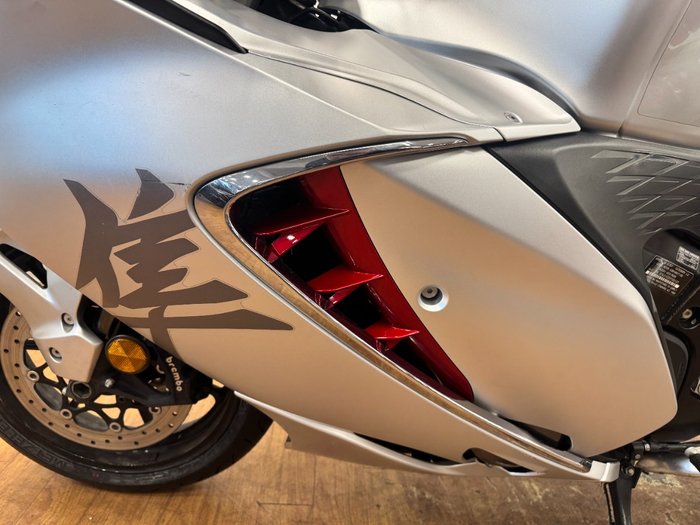 2021 Suzuki GSX1300RA (HAYABUSA) SILVER