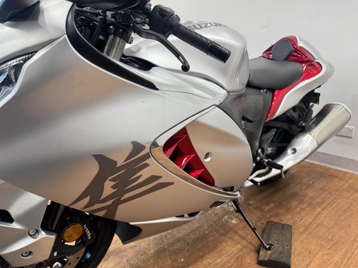 2021 Suzuki GSX1300RA (HAYABUSA) SILVER