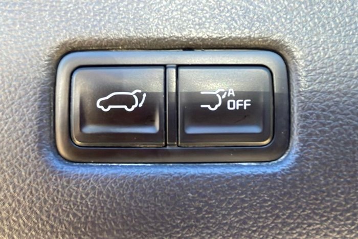2022 Kia Carnival SLi
