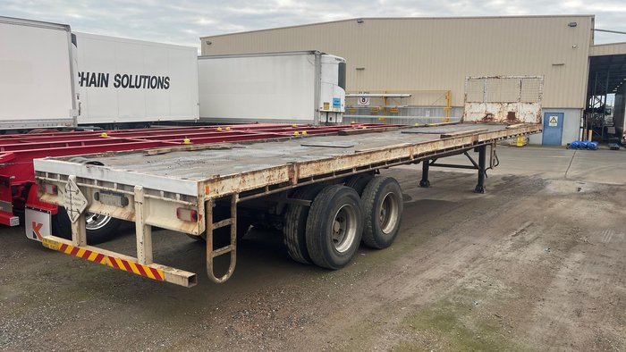Fruehauf Flat Top