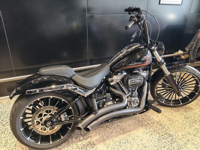 Harley-Davidson Breakout 117 (FXBR) Softail
