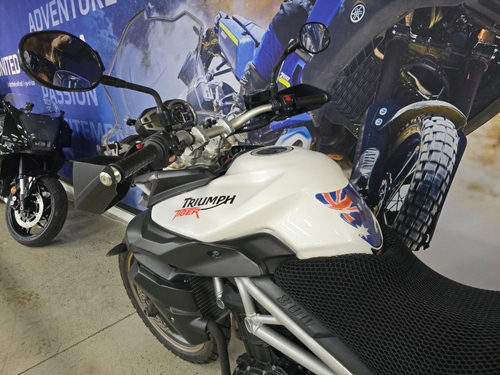 2011 Triumph TIGER 800 WHITE
