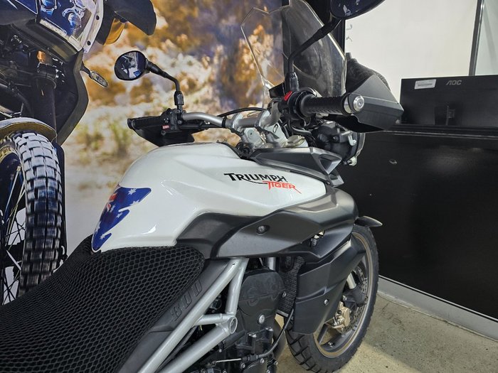 2011 Triumph TIGER 800 WHITE