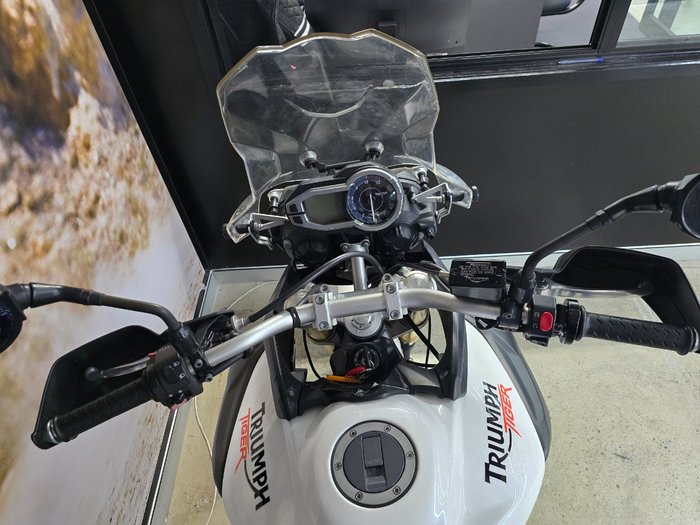 2011 Triumph TIGER 800 WHITE