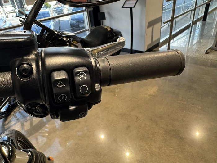 2019 Harley-Davidson Street Bob 107 (FXBB) Softail Black