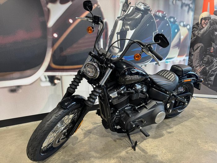 2019 Harley-Davidson Street Bob 107 (FXBB) Softail Black