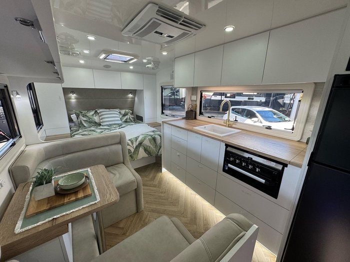 2026 Urban Caravans Track