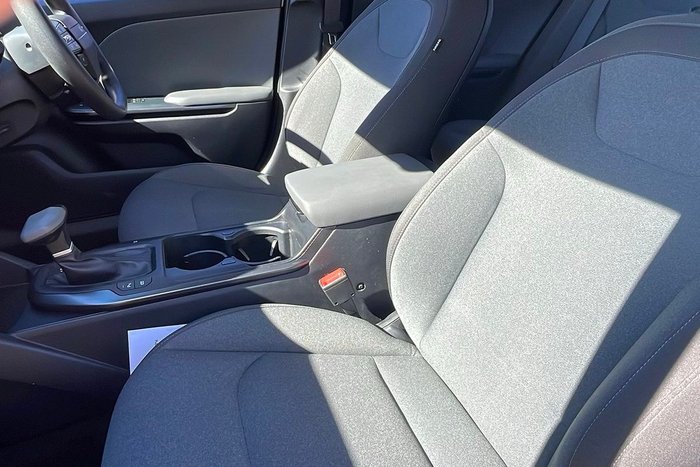 2024 Kia K4 Sport