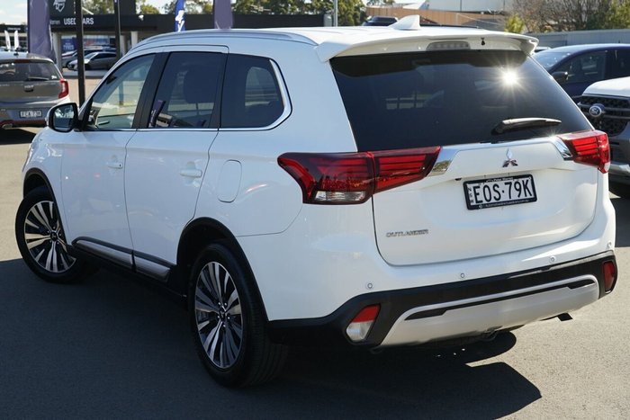 2021 Mitsubishi Outlander LS