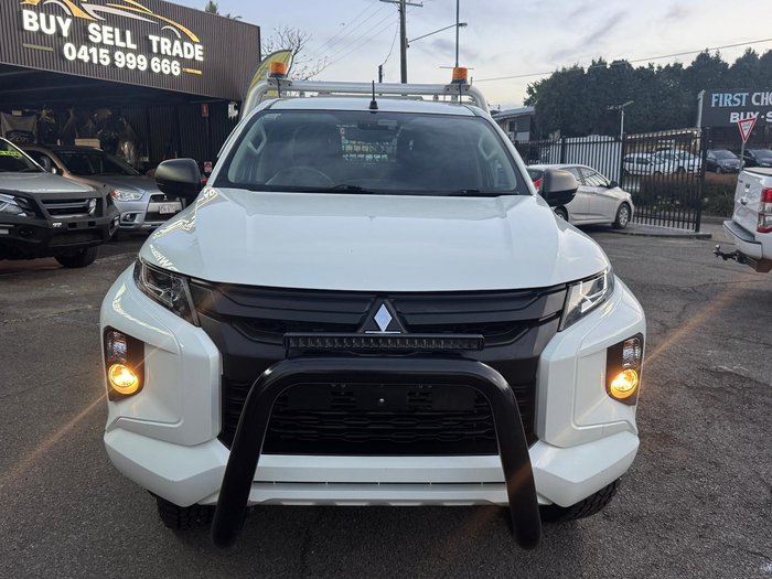 2022 Mitsubishi Triton GLX